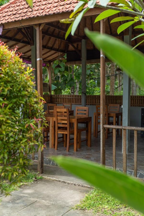 Sindhu Mesari Bungalow Toyapakeh Extérieur photo