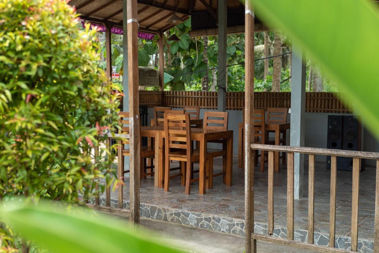 Sindhu Mesari Bungalow Toyapakeh Extérieur photo